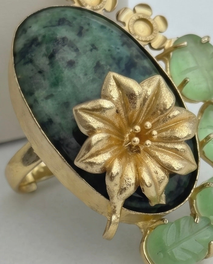 Bague statement racine d’émeraude et quartz - Vue 2 - Pièce unique faite main