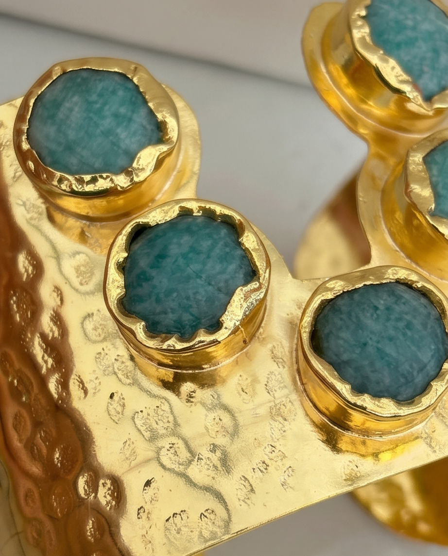 Manchette Céleste. Cabochons d’amazonite & fini martelé - Vue 5 - Pièce unique faite main