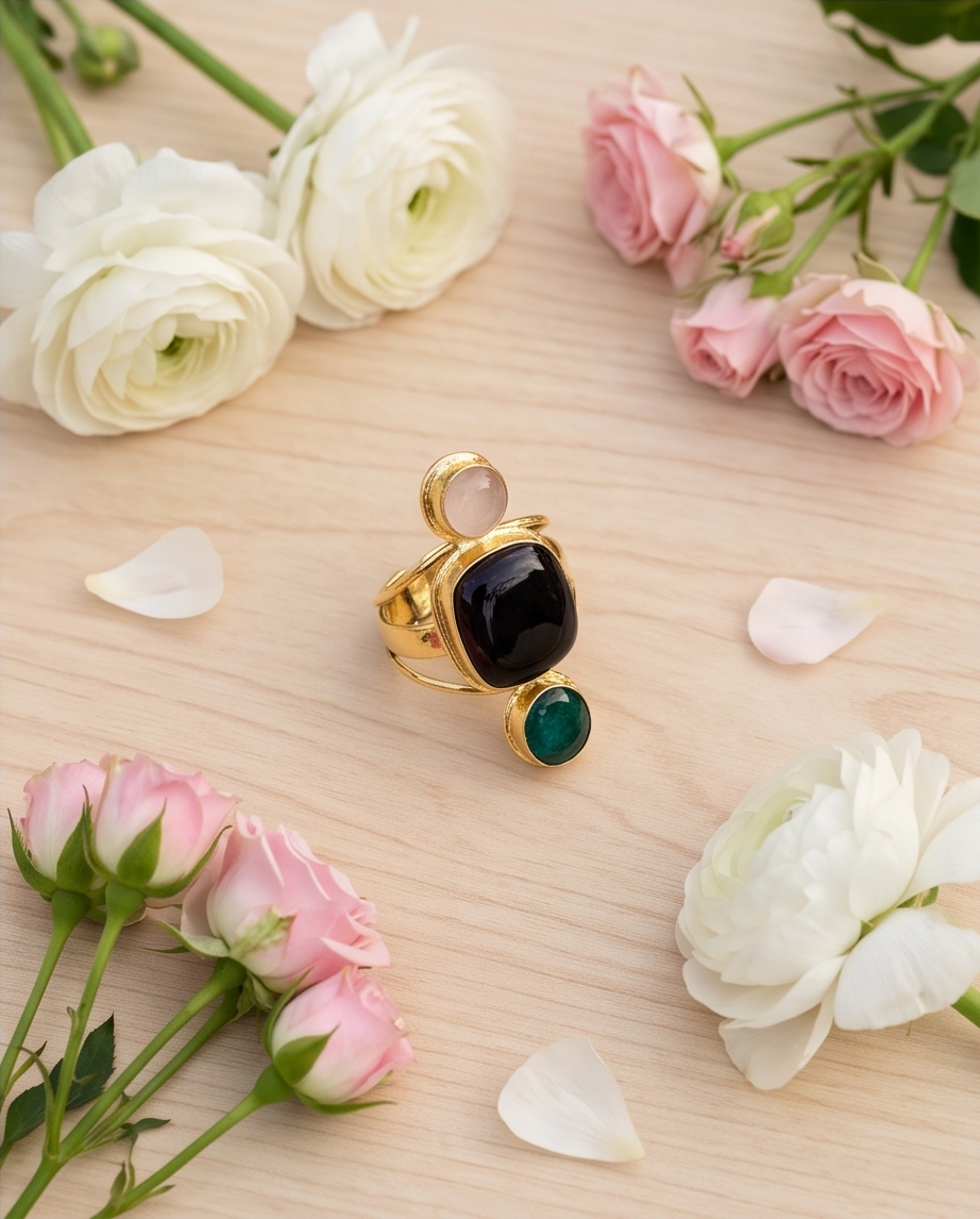 Bague ajustable trois pierres – améthyste, quartz rose & racine d’émeraude - Vue 3 - Pièce unique faite main